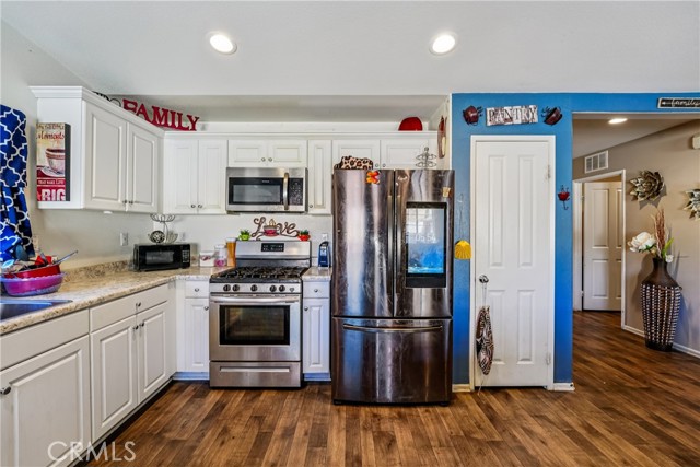 Detail Gallery Image 15 of 32 For 823 Wilde, San Jacinto,  CA 92583 - 3 Beds | 2 Baths