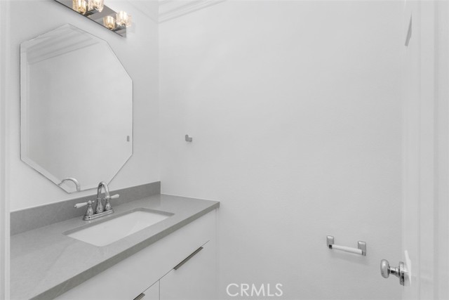 Detail Gallery Image 10 of 27 For 1460 Georgia St, Tustin,  CA 92782 - 3 Beds | 2/1 Baths