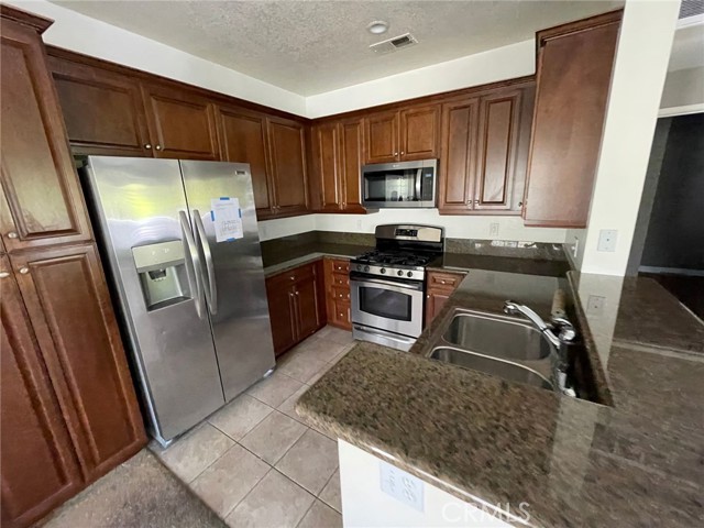 Detail Gallery Image 2 of 8 For 23412 Pacific Park Dr 28k,  Aliso Viejo,  CA 92656 - 1 Beds | 1 Baths