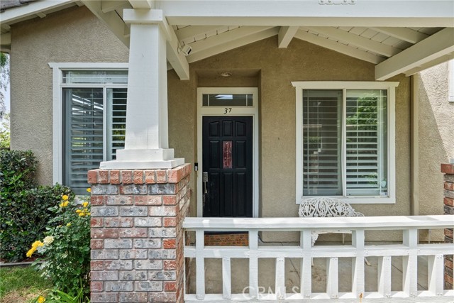 27017 Big Rapids, Valencia CA: https://media.crmls.org/medias/1f6aac48-e06f-4626-a1db-c27dd84d61c2.jpg