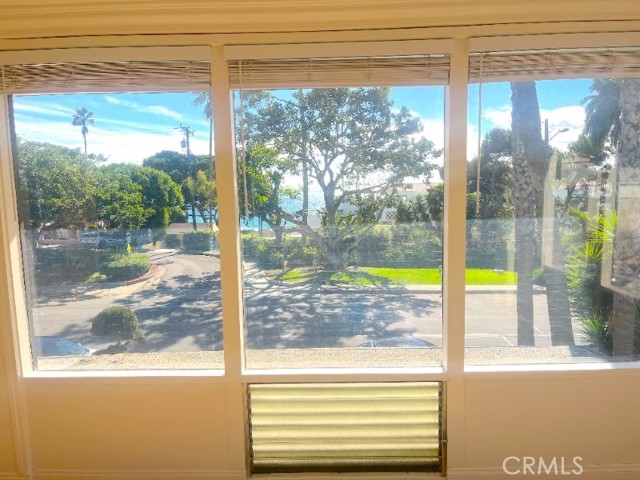 Detail Gallery Image 8 of 35 For 250 Cliff Dr #14,  Laguna Beach,  CA 92651 - 1 Beds | 1 Baths