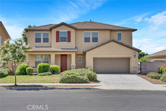 Detail Gallery Image 1 of 1 For 13175 Early Crimson St, Corona,  CA 92880 - 4 Beds | 2/1 Baths