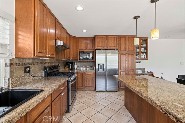 Detail Gallery Image 9 of 37 For 2245 N Parker Ct, Simi Valley,  CA 93065 - 3 Beds | 2 Baths