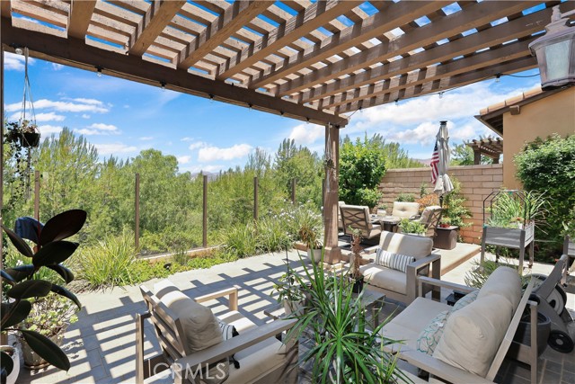 55 Fuchsia, Lake Forest CA: https://media.crmls.org/medias/1f6c213e-d859-4d47-be06-d044c401012e.jpg