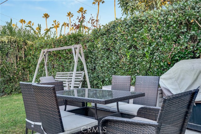 5340 S Harcourt Avenue, Los Angeles CA: https://media.crmls.org/medias/1f6c8c37-c15f-48eb-83ba-1a4677946a00.jpg