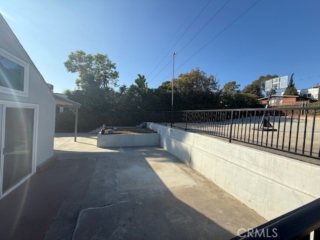 Detail Gallery Image 24 of 30 For 2707 Locksley Pl, Silver Lake Los Angeles,  CA 90039 - 3 Beds | 2 Baths