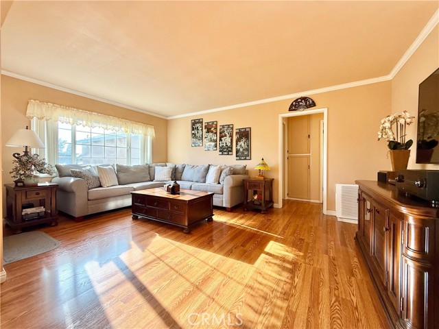 4736 Vangold Avenue, Lakewood CA: https://media.crmls.org/medias/1f6d3fe7-5afe-4047-a74f-920083559a84.jpg
