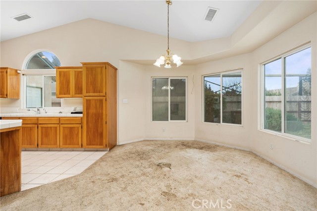 Detail Gallery Image 8 of 31 For 2500 W Perez, Visalia,  CA 93291 - 3 Beds | 2 Baths