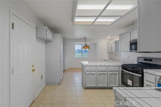 Detail Gallery Image 11 of 32 For 231 Ridgeview Ct, Valley Springs,  CA 95252 - 4 Beds | 2/1 Baths