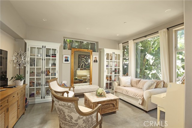 23640 Aster Trail, Calabasas CA: https://media.crmls.org/medias/1f6f65fb-80f8-4cde-b28f-37b9aebd648c.jpg