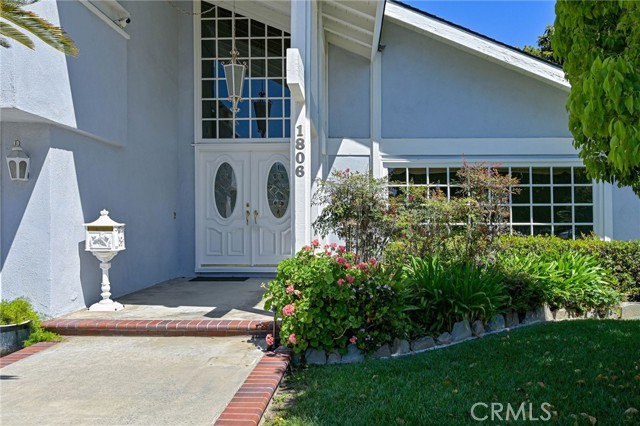 Detail Gallery Image 3 of 32 For 1806 Jones Pl, Placentia,  CA 92870 - 4 Beds | 2/1 Baths