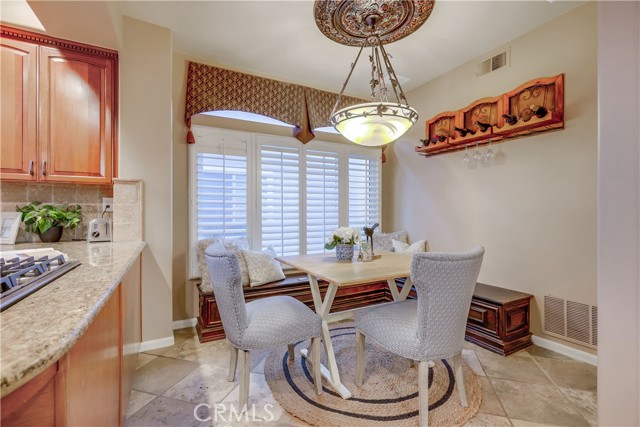 4 Sugarpine Drive, Trabuco Canyon CA: https://media.crmls.org/medias/1f707168-7215-4ec5-845a-a3f9d47e77d8.jpg
