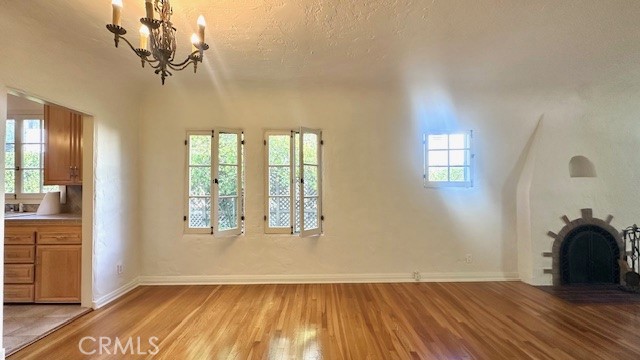 Detail Gallery Image 9 of 25 For 4039 Denny Ave, Studio City,  CA 91604 - 3 Beds | 2 Baths