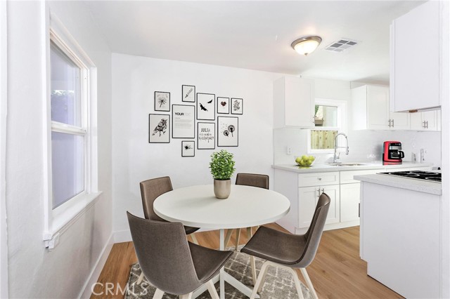 Detail Gallery Image 9 of 34 For 809 Caylor, Bakersfield,  CA 93304 - 2 Beds | 1 Baths