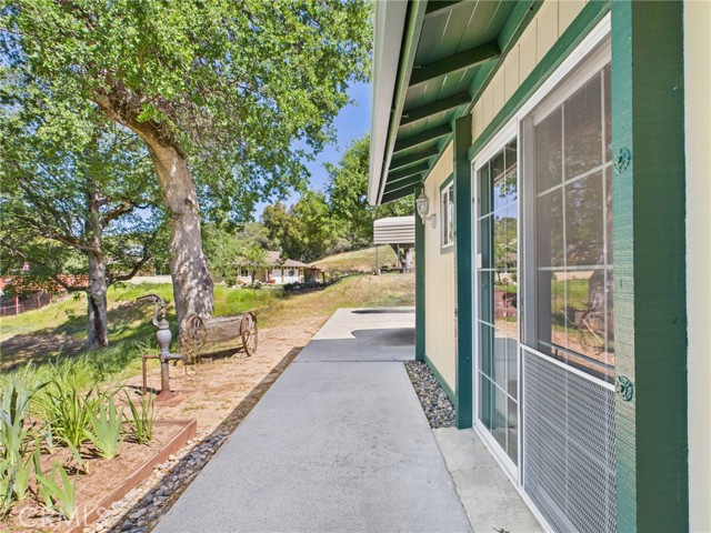 40170 Hillsborough Loop, Oakhurst CA: https://media.crmls.org/medias/1f71ecb1-bd98-42fb-8dab-b2c4bcb3cf2c.jpg