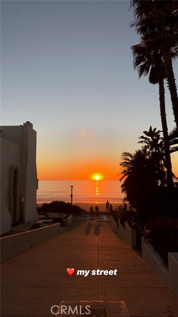 405 15th Street, Manhattan Beach CA: https://media.crmls.org/medias/1f71f9f7-1429-4de4-ab5b-4b2069b5e74b.jpg