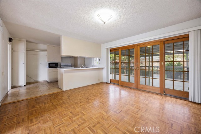 Detail Gallery Image 14 of 32 For 3102 Warren Ln, Costa Mesa,  CA 92626 - 3 Beds | 2 Baths