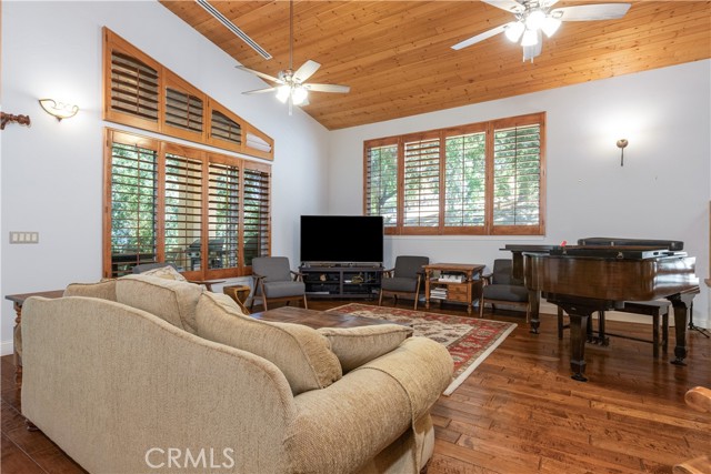 Image 13 of 70 For 9914 Flyrod Drive