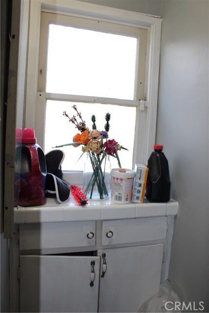 Detail Gallery Image 14 of 17 For 967 E Columbia, Pomona,  CA 91767 - 3 Beds | 2 Baths