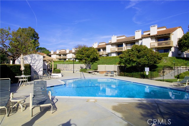 17 Seaview Drive, Rolling Hills Estates, California 90274, 3 Bedrooms Bedrooms, ,3 BathroomsBathrooms,Residential,Sold,Seaview,PV22055833