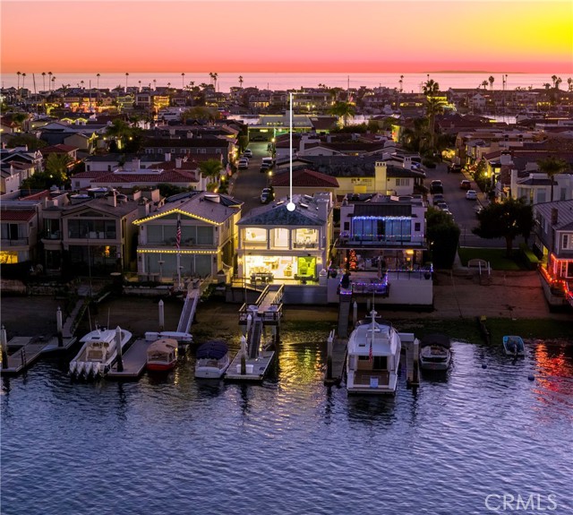 Detail Gallery Image 2 of 63 For 704 via Lido Nord, Newport Beach,  CA 92663 - 4 Beds | 4/1 Baths