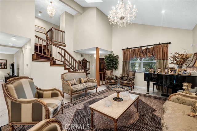 Detail Gallery Image 7 of 40 For 7936 Laramie Ave, Winnetka,  CA 91306 - 4 Beds | 2 Baths