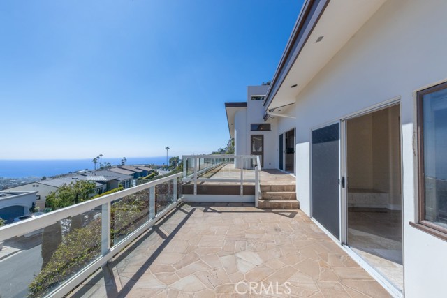 Detail Gallery Image 26 of 35 For 1564 Skyline Dr, Laguna Beach,  CA 92651 - 3 Beds | 3 Baths