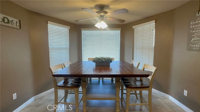 Detail Gallery Image 13 of 30 For 15454 Mustang Ave, Apple Valley,  CA 92307 - 4 Beds | 3 Baths