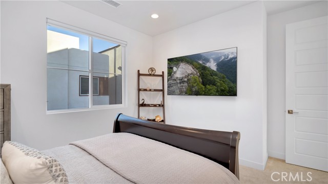 Detail Gallery Image 16 of 47 For 233 Tank, Irvine,  CA 92618 - 3 Beds | 2/1 Baths