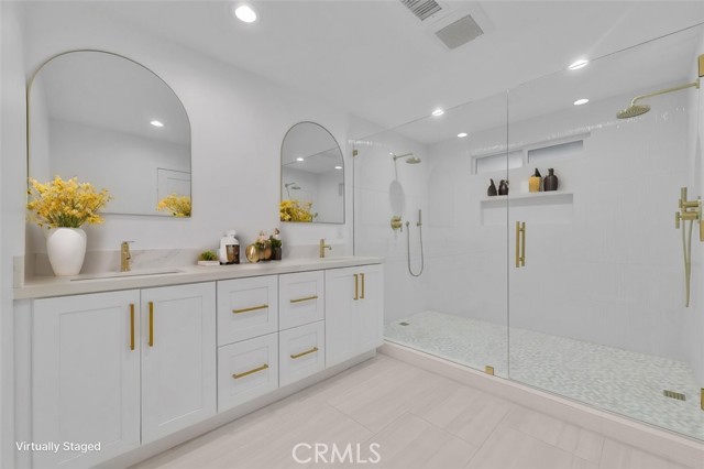 2975 Riverside Drive, Chino CA: https://media.crmls.org/medias/1f789b9d-09ac-4baf-8122-13a9c90487ce.jpg