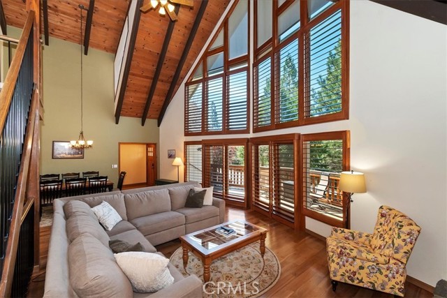 Detail Gallery Image 5 of 49 For 415 Golf Course, Lake Arrowhead,  CA 92352 - 4 Beds | 3/1 Baths