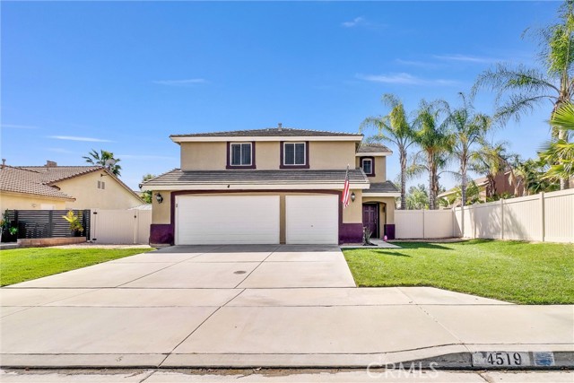 Detail Gallery Image 2 of 31 For 4519 Ferngreen, Hemet,  CA 92545 - 5 Beds | 2/1 Baths