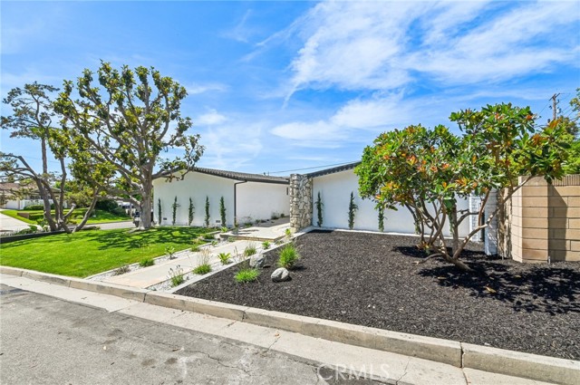 Detail Gallery Image 4 of 70 For 4816 Saint Andrews Ave, Buena Park,  CA 90621 - 4 Beds | 3 Baths
