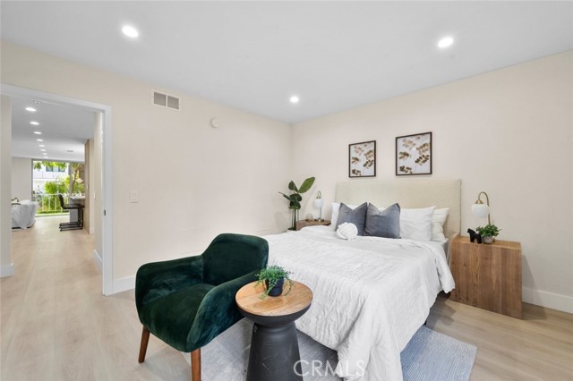 Detail Gallery Image 25 of 30 For 100 S Doheny Dr #220,  Los Angeles,  CA 90048 - 2 Beds | 2 Baths