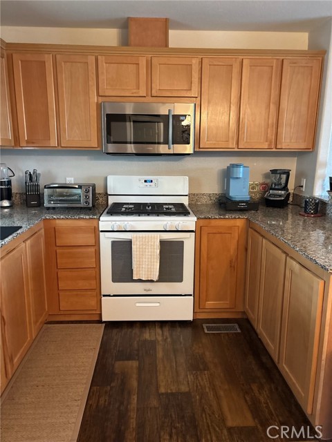 21100 State Street, San Jacinto CA: https://media.crmls.org/medias/1f7b297d-e00b-40bb-93ee-b60b984ef972.jpg