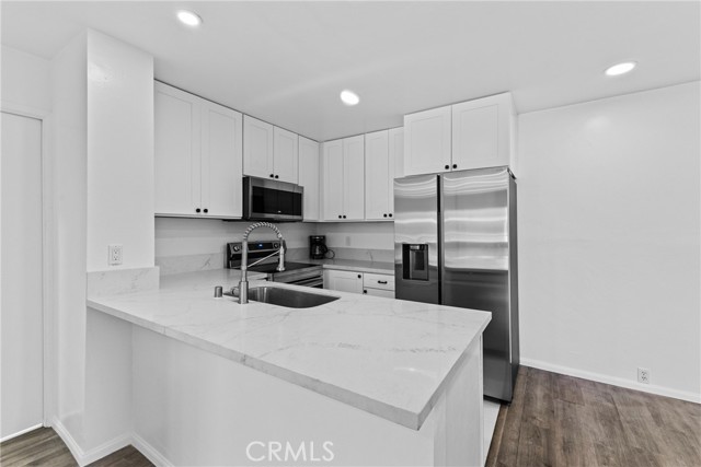 Detail Gallery Image 2 of 27 For 1885 Diamond Street #2-234,  San Diego,  CA 92109 - 2 Beds | 2 Baths