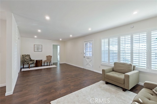 Detail Gallery Image 5 of 36 For 20101 Superior St, Chatsworth,  CA 91311 - 3 Beds | 2 Baths