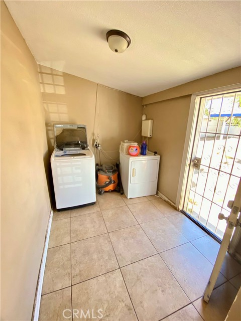 Detail Gallery Image 11 of 25 For 3272 Broadmoor Bld, San Bernardino,  CA 92404 - 3 Beds | 1/1 Baths