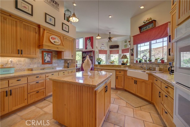 670 Highland Hills Road, Nipomo CA: https://media.crmls.org/medias/1f7d0721-4779-4a62-a1cb-2a59e8f035f6.jpg