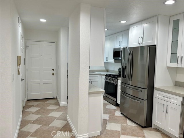 327 W Stocker St, Glendale CA: https://media.crmls.org/medias/1f7d3c38-0c64-401e-9e4b-0ac5172d332a.jpg