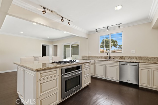 Detail Gallery Image 13 of 41 For 12208 Dunrobin Ave, Downey,  CA 90242 - 3 Beds | 2 Baths