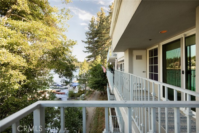 366 Lake Resort, Lake Arrowhead, CA 92352