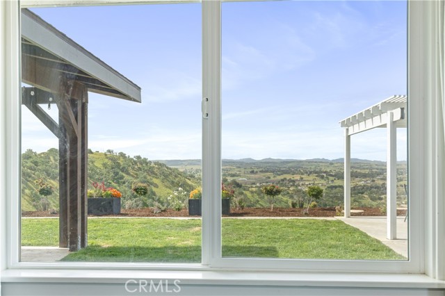 Detail Gallery Image 40 of 66 For 5530 El Pharo, Paso Robles,  CA 93446 - 5 Beds | 2/1 Baths
