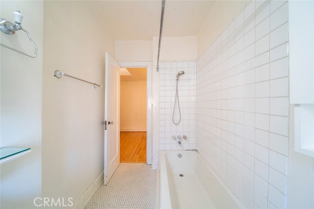 Detail Gallery Image 25 of 34 For 315 W 3rd St #203,  Long Beach,  CA 90802 - 1 Beds | 1 Baths