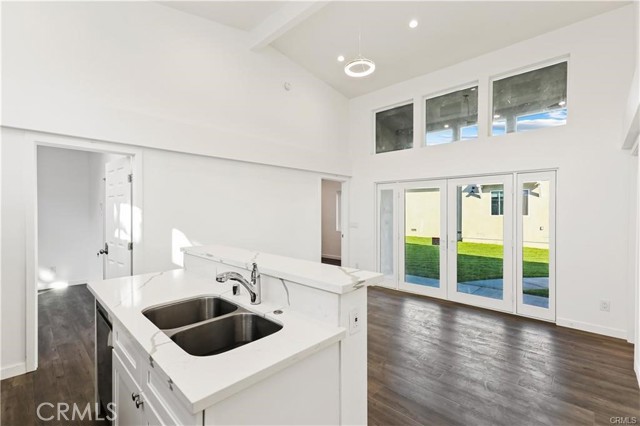 Detail Gallery Image 8 of 18 For 552 N Cambridge St, Orange,  CA 92867 - – Beds | – Baths