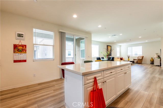 Detail Gallery Image 19 of 38 For 2118 Lacy Crossing Dr, Santa Ana,  CA 92701 - 4 Beds | 3/1 Baths