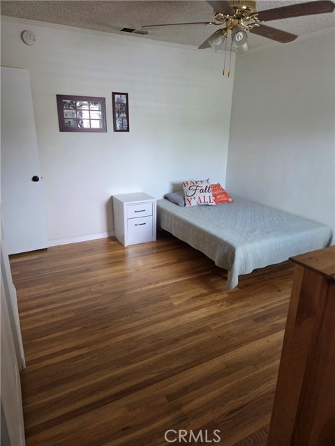 20450 Bassett Street, Winnetka CA: https://media.crmls.org/medias/1f825312-972f-4b0a-ab45-ea89c8127e02.jpg