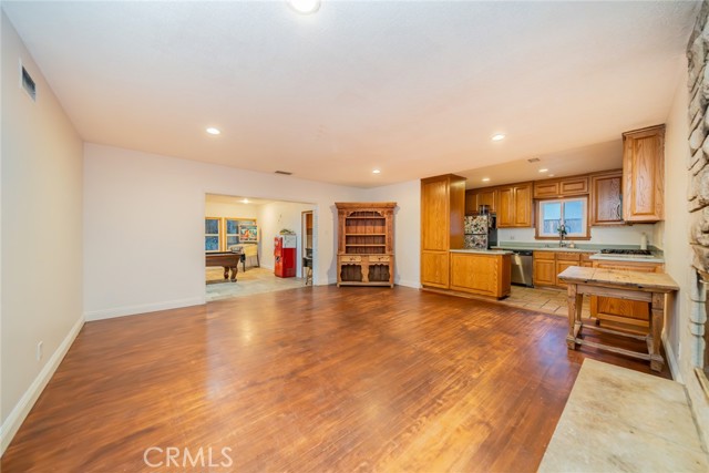 533 Via Vista Dr, Redlands CA: https://media.crmls.org/medias/1f82d1b6-490a-40eb-ac44-d25c5cc482c3.jpg