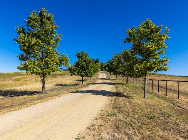 7491 Kingsbury Road, Templeton CA: https://media.crmls.org/medias/1f839fdc-c06a-456f-8b93-744a0d051846.jpg