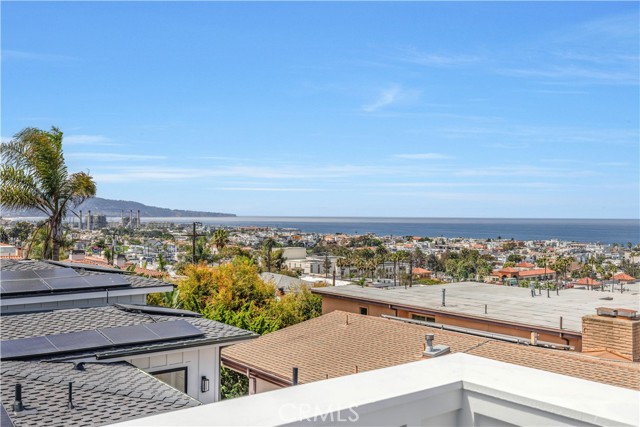 924 17th St, Hermosa Beach CA: https://media.crmls.org/medias/1f83de3b-2be8-4bcf-b6af-bb51a880aab9.jpg